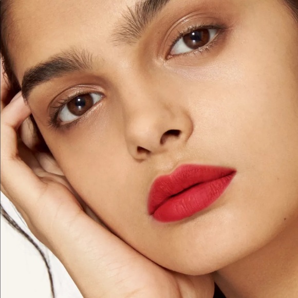 🌹Burberry Military Red Liquid Velvet Lipstick🌹 - Picture 2 of 7